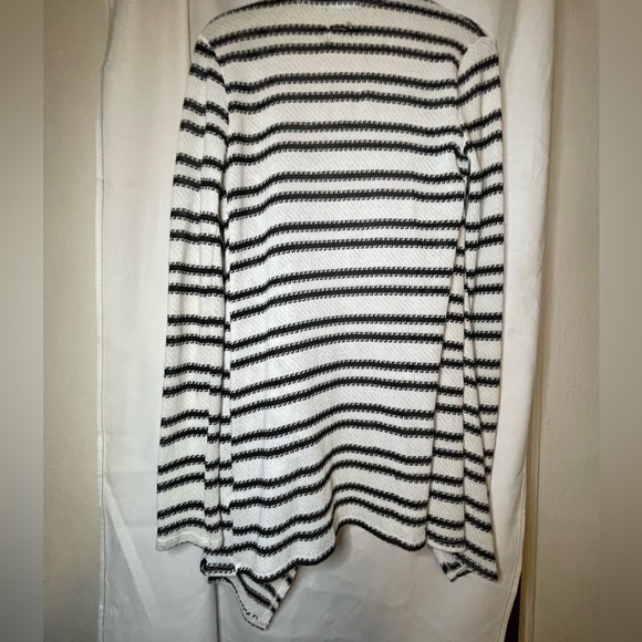 VOLCOM Black and White Striped Open Flyaway Cardigan Front Hi-Low Size XS - Picture 7 of 9